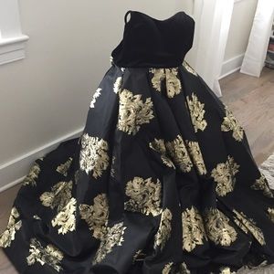 Meet your Posher, Cece